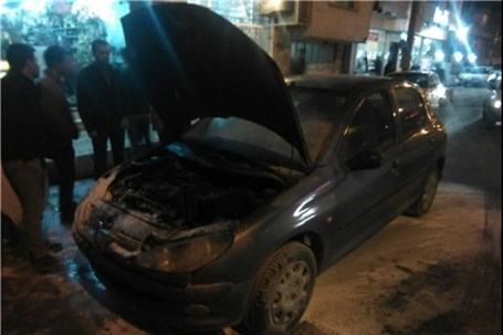 آتش سوزی خودرو پژو ۴۰۵ خروجی پارکینگ خیابان امام رضا(ع) مشهد
