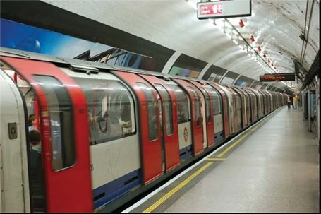 پلیس انگلیس یک ایستگاه مترو در مرکز لندن را تخلیه کرد