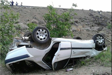 ۱۴ مجروح در پی واژگونی دو خودرو در جاده مشهد- چناران