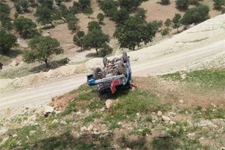 سقوط خودرو به دره در جاده زنجان - دندی یک کشته و چهار مصدوم برجا گذاشت