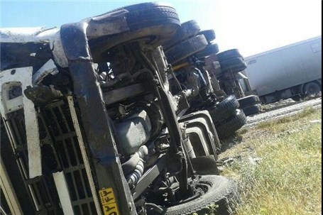 تصادف مرگبار ۲ دستگاه کامیون کشنده در بامداد امروز