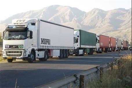 مشکل عبور کامیون‌های ایرانی در مرز بازرگان رفع شد