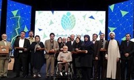 نشان برترین گروه‌ اقتصادی برای گروه صنعتی ایران خودرو