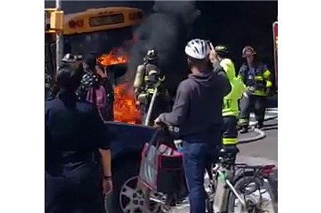 9 تن در پی حریق اتوبوس در امریکا مجروح شدند
