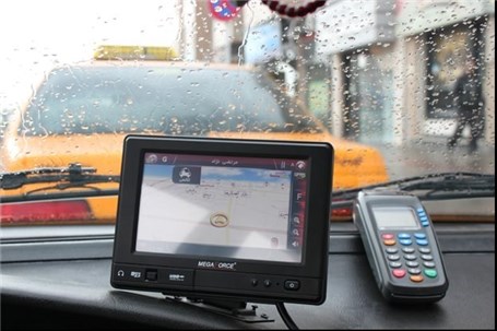 پرداخت الکترونیکی کرایه تاکسی در همدان نیازمند همکاری بانک‌ها است