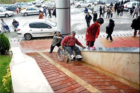 مناسب سازی معابر برای معلولین در کرمانشاه در حال انجام است