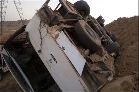 واژگونی مرگبار کامیون بنز در جاده اصفهان - قم