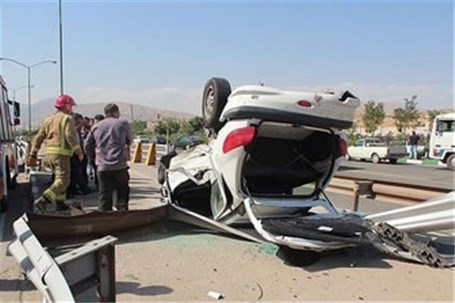 واژگونی خودرو در بزرگراه شهید کشوری اصفهان پنج مصدوم برجاگذاشت