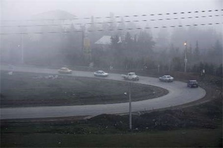 مه و کاهش دید رانندگان در محورهای کوهستانی خراسان شمالی