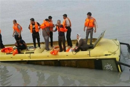 سرنشینان اتوبوس غرق شده در خلیج فارس نجات یافتند