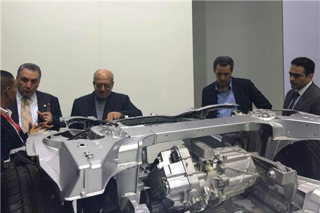 مسئولین صنعت خودرو کشور از شرکت UTAC CERMA بازدید کردند