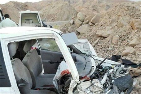 ۲ حادثه واژگونی خودرو در آزاد راه کرج-قزوین ۱۰ مصدوم برجای گذاشت