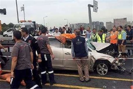 21 مصدوم در برخورد کامیون و اتوبوس شهری حامل عزاداران حسینی در ساری