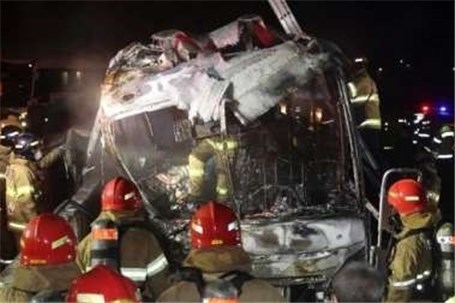 تصادف مرگبار 2 دستگاه کامیون در جاده زنجان – خرم‌دره