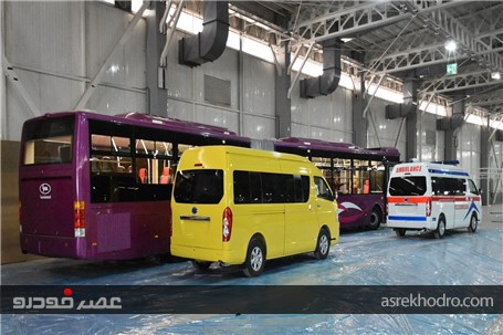 روند آماده سازی غرفه های نمایشگاه بین المللی حمل و نقل عمومی و خدمات شهری