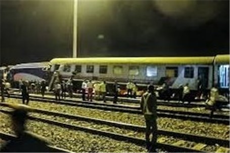 برخورد قطار با خودرو در شاهرود تلفات جانی نداشت