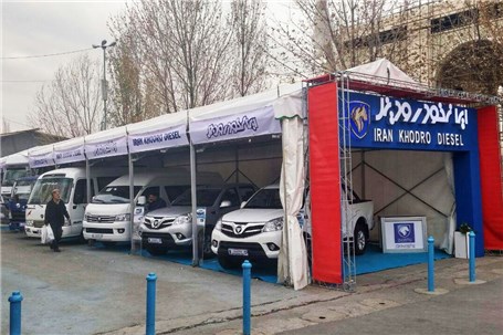 نمایش محصولات جدید ایران خودرو دیزل در نمایشگاه راهسازی، راهداری، حمل و نقل و صنایع وابسته
