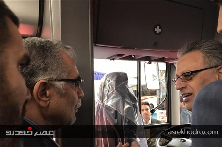 بازدید معاون وزر کشور از اتوبوس گازسوز آذهایتکس