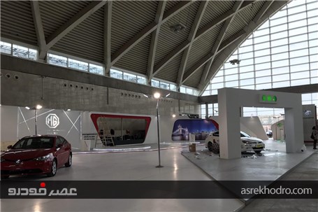 گزارش تصویری از آماده سازی غرفه های نمایشگاه خودرو تهران، ساعاتی پیش از آغاز