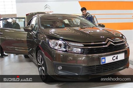 رونمایی از سیتروئن C۴ در نمایشگاه خودرو تهران