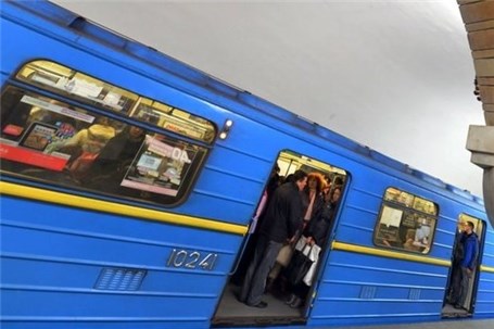مترو سواری رایگان در ازای خواندن شعری از شاعر اوکراینی!