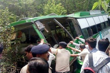 بیش از ۴۰ کشته و زخمی در سانحه رانندگیِ شمال هند