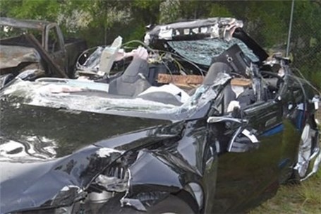 انتشار گزارش تصادف خودروی نیمه‌خودران تسلا پس از ۱ سال