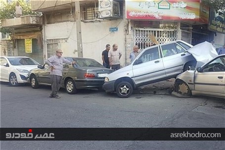 تصادف زنجیره‌ای 5 خودرو در تهرانپارس + تصاویر