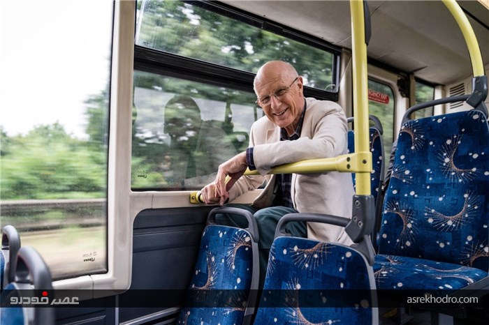 مردی که تمام انگلیس را فقط با اتوبوس شهری سفر کرده است+تصاویر