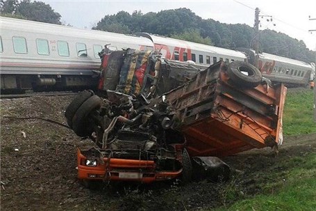 تصادف کامیون با قطار مسافربری در روسیه