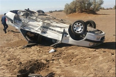 خودرو سرویس مدرسه در روستای خان زنیان شیراز واژگون شد