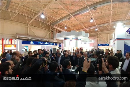 بازدید وزیر صنعت از غرفه عظام در نمایشگاه قطعات تهران