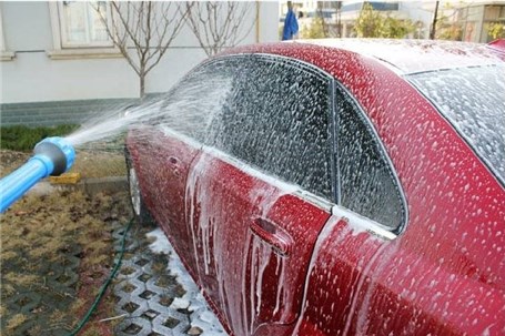شست‌وشوی خودرو با شلنگ آب در پاکستان ممنوع شد