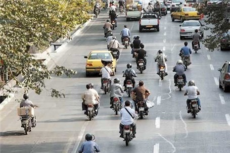 توقیف و جریمه در انتظار موتورسیکلت هایی که از خط ویژه عبور می کنند
