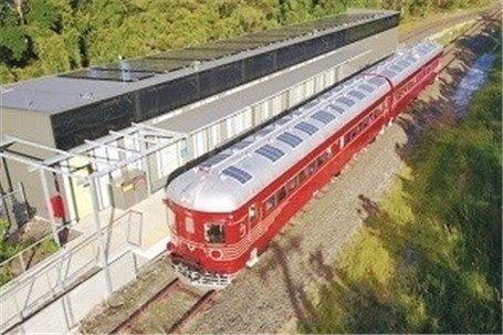 نخستین قطار تمام برق خورشیدی جهان به ریل انداخته شد