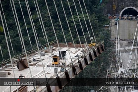 ۱۰ کشته در پی ریزش پل در کلمبیا+تصاویر