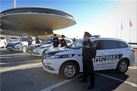 ژاپن 96 دستگاه خودروی الکتریکی و هیبریدی به پلیس گرجستان تحویل داد