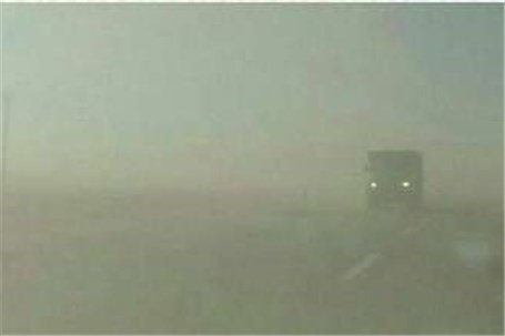 مسدود شدن سه جاده در جنوب خوزستان به دلیل تصادف و کاهش شدید دید ناشی از گرد و غبار