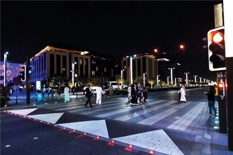 نصب چراغ های راهنما به منظور حمایت از عابرین پیاده در دوبی