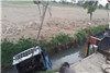 سقوط نیسان‌وانت به همراه راننده داخل کانال آب + تصاویر