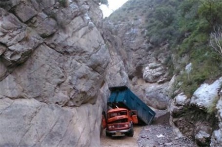 سقوط مرگبار کامیون در جاده آلاشت سوادکوه
