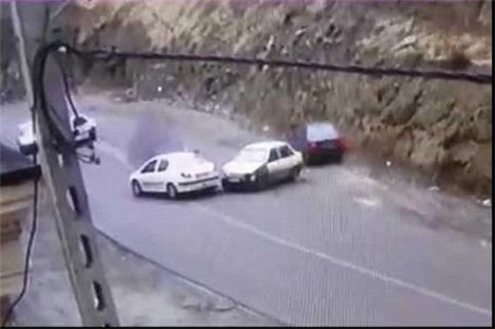 علت سُر خوردن خودروها در جاده چالوس مشخص شد