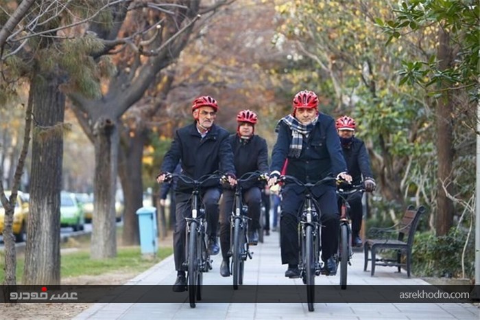 دوچرخه‌سواری شهردار تهران در سومین سه‌شنبه کاری خود+ عکس