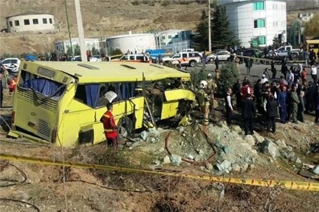 دستور دادستانی برای پیگیری حادثه واژگونی اتوبوس در دانشگاه علوم تحقیقات