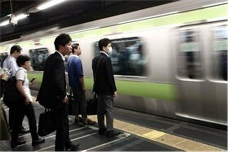 ابتکارِ مسئولان متروی توکیو برای کاهش ازدحام در واگن‌ها