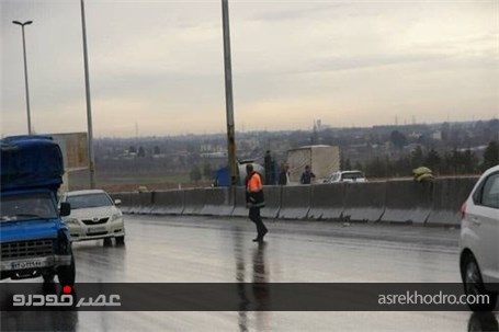 چندین تصادف به خاطر بارش باران در اتوبان تهران-قزوین