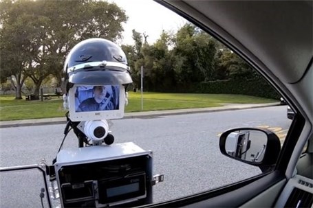 ربات پلیس امنیت جاده‌ها را تضمین می‌کند