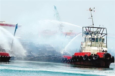 آتش‌سوزی کشتی حامل خودرو در شارجه امارات