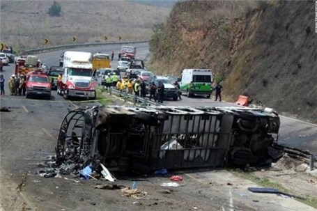 کشته و زخمی در حادثه سقوط اتوبوس بولیویایی به دره
