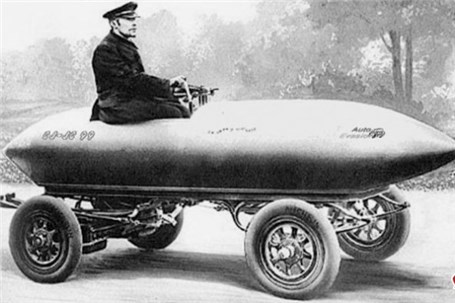 نخستین خودرویی که سرعت بیش از ۱۰۰ کیلومتر را طی کرد